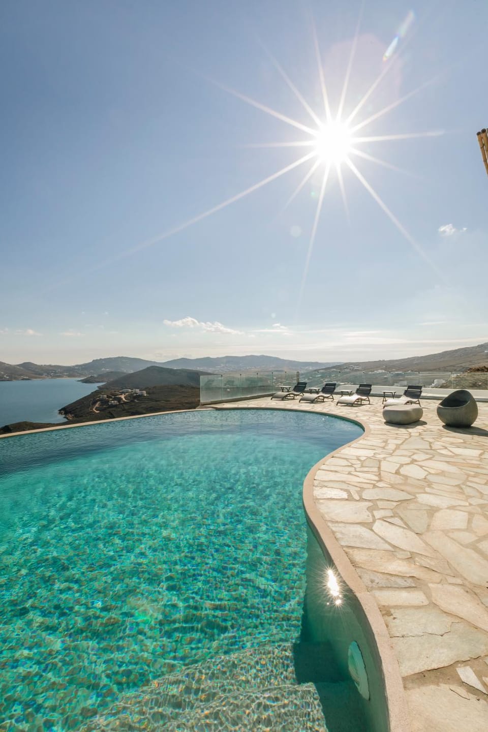 Day, Natural landscape, Pool view, Swimming pool, Swimming pool, sunbed