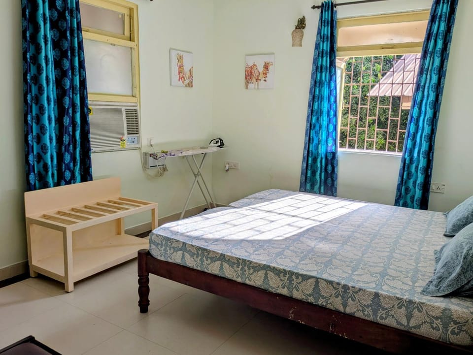 Bedroom, air conditioner