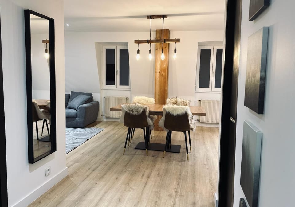 Living room, Dining area