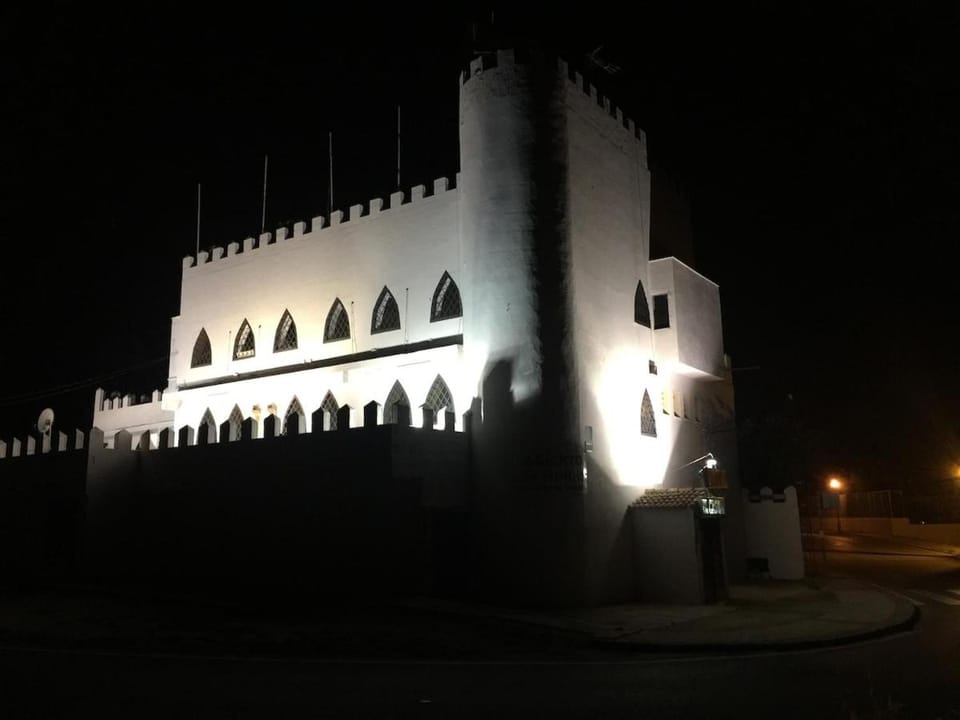 El Castillo Bed and Breakfast in Costa de la Luz