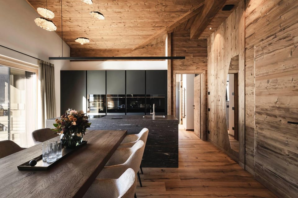 Dining area, kitchen