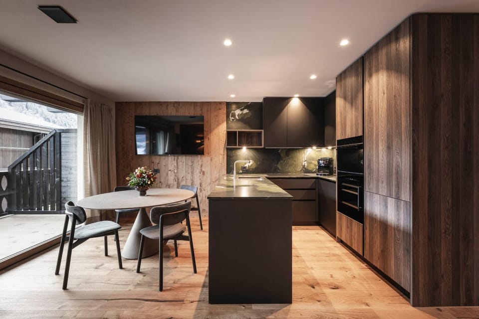 Kitchen or kitchenette, Living room, Seating area, Dining area, minibar, pet friendly, stove