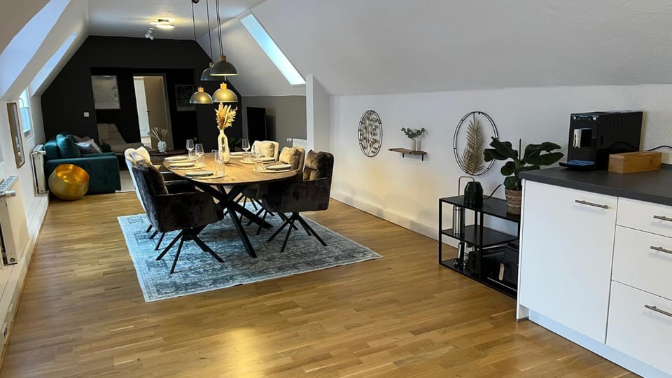 Kitchen or kitchenette, Living room, Dining area