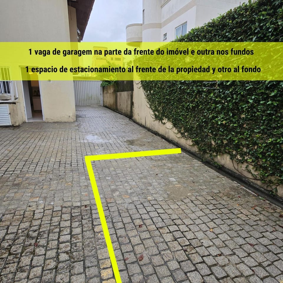 Day, Text overlay, Parking