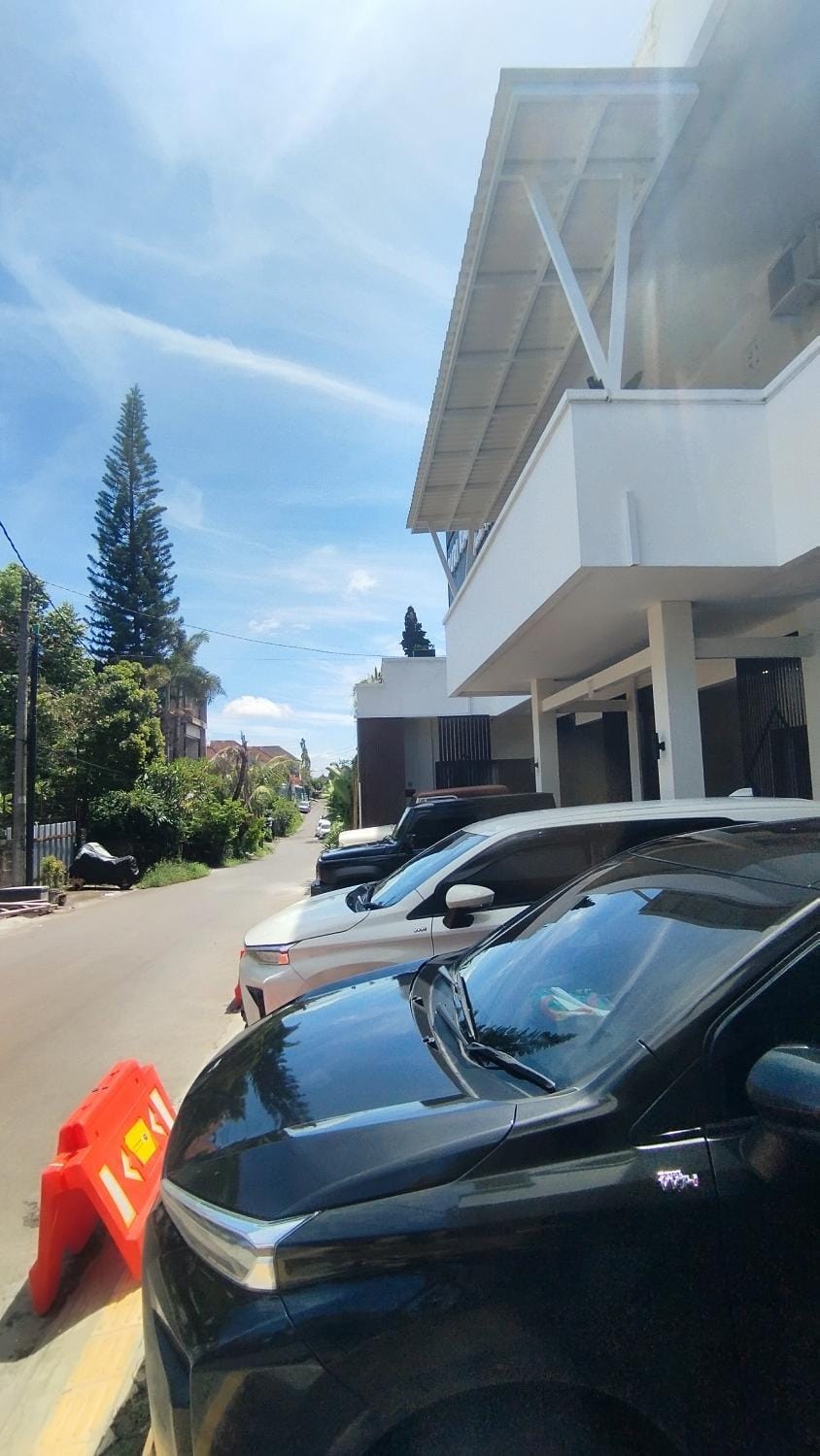 Quiet street view