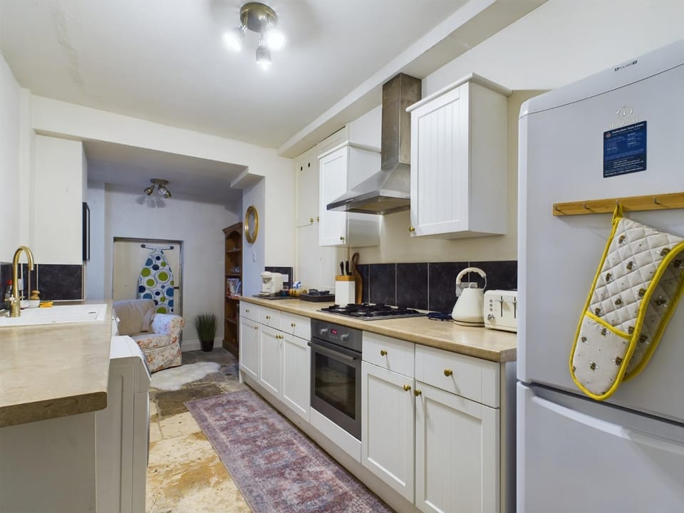 Kitchen or kitchenette, dishwasher, oven, pet friendly, toaster