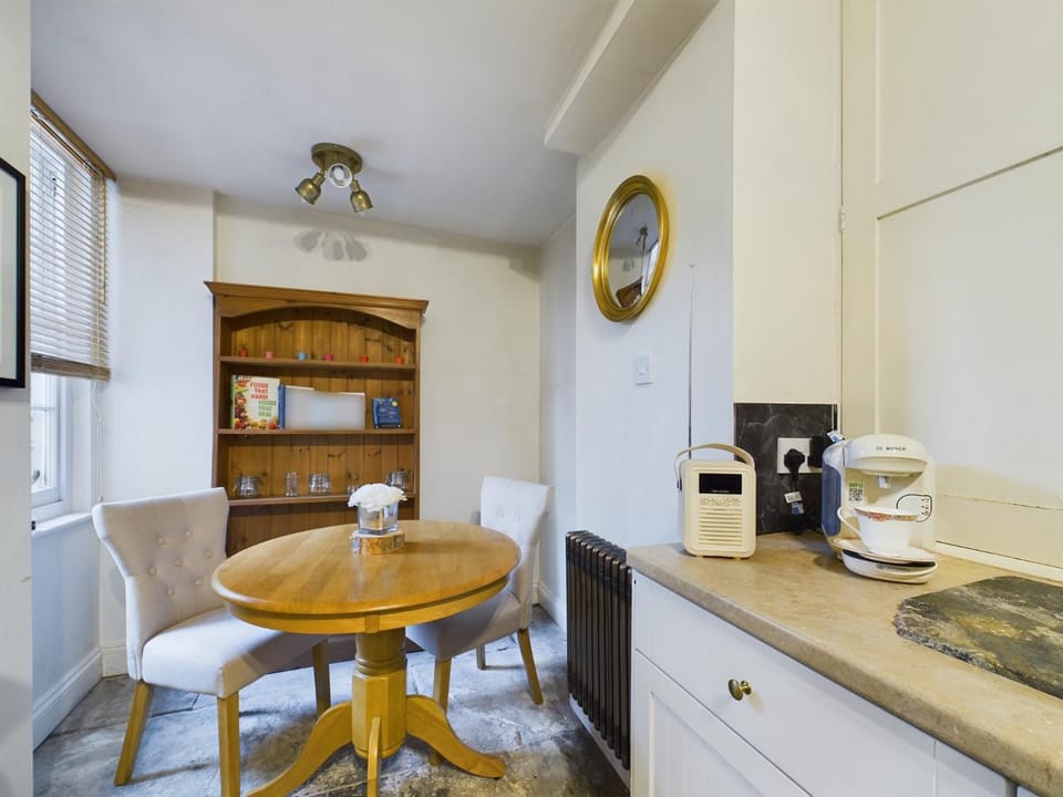 Coffee/tea facilities, Kitchen or kitchenette, Dining area, pet friendly, stove, toaster