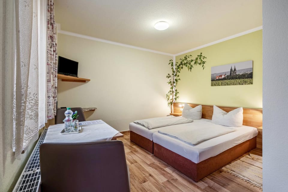 Property building, Living room, Bedroom