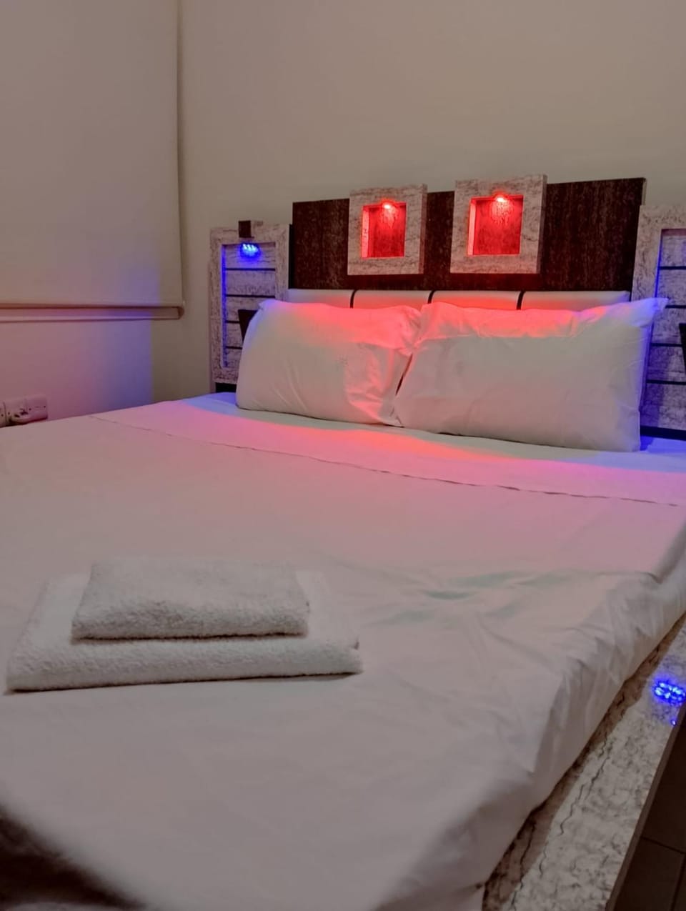 Two bedroom holidays apartment, walking distance to the beach and Harbour Apartment in Paphos