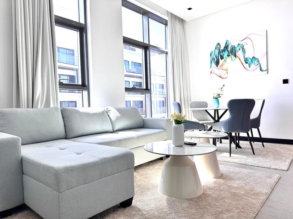 Luxury Apartment with Burj Khalifa View, Balcony Netflix WeHome Premium Apartment in Dubai