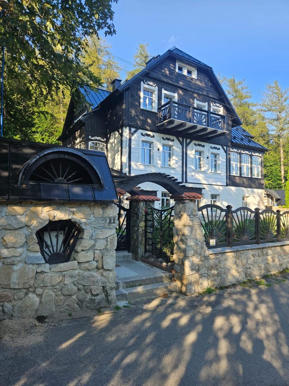 Residence Zielono Mi Apartment in Lower Silesian Voivodeship