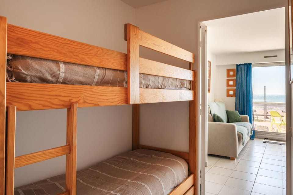 bunk bed