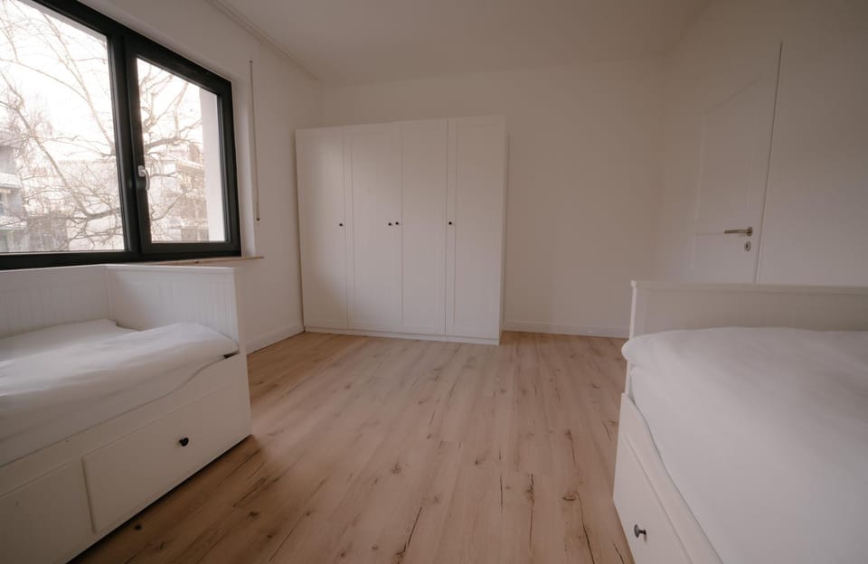 Bedroom, wardrobe