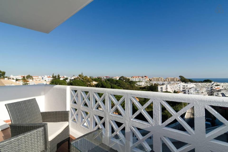 404 - Oura - 2 Bedroom - Sea View Apartment in Albufeira