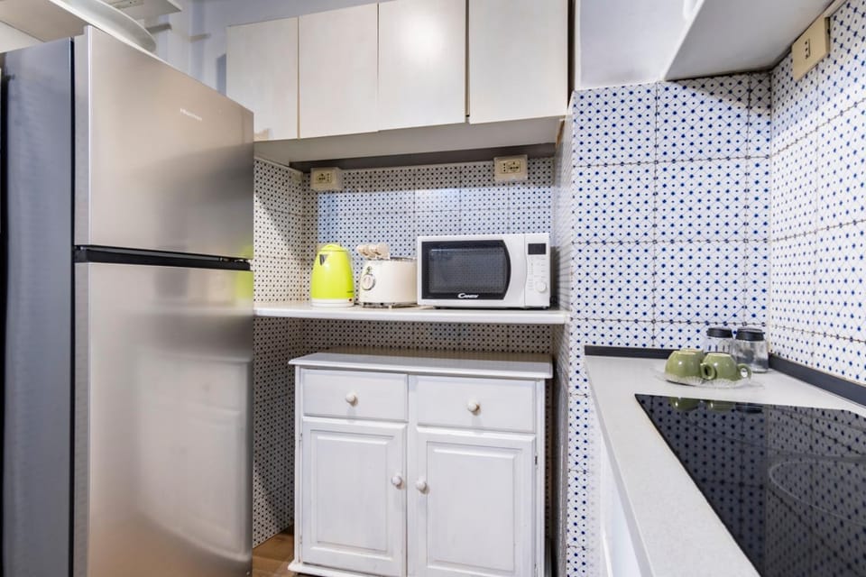 Kitchen or kitchenette, dishwasher, minibar, oven, pet friendly, stove