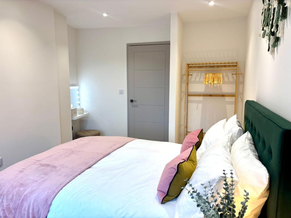 Bed, Bedroom, wardrobe