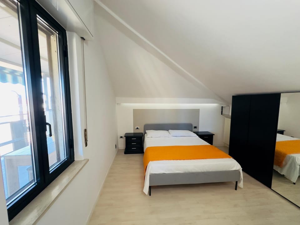 Bed, Photo of the whole room, Bedroom, wardrobe
