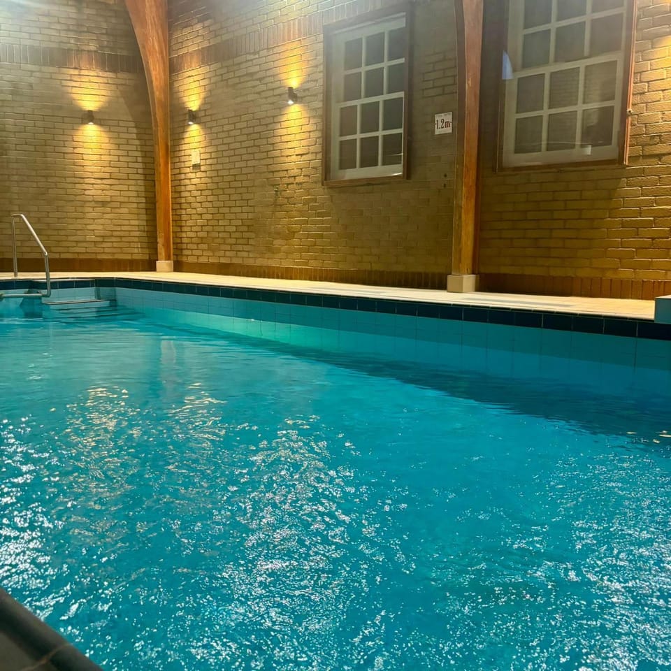 Swimming pool, Swimming pool