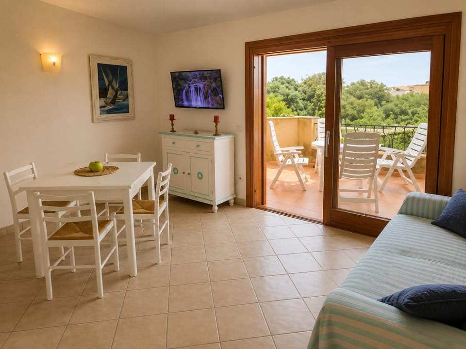 Patio, Communal lounge/ TV room, TV and multimedia, View (from property/room), Balcony/Terrace, Kitchen or kitchenette, Living room, Seating area, Dining area, Evening entertainment