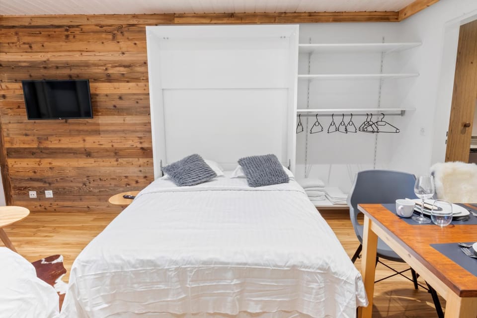 Elegant studio au coeur des Alpes Apartment in Canton of Valais
