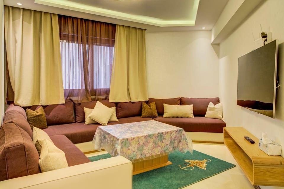 Communal lounge/ TV room, TV and multimedia, Living room