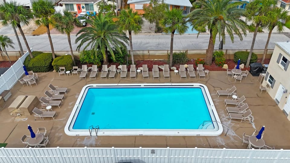 One Bedroom 1 1/2 Bath Madeira Place #211 Apartment in Madeira Beach