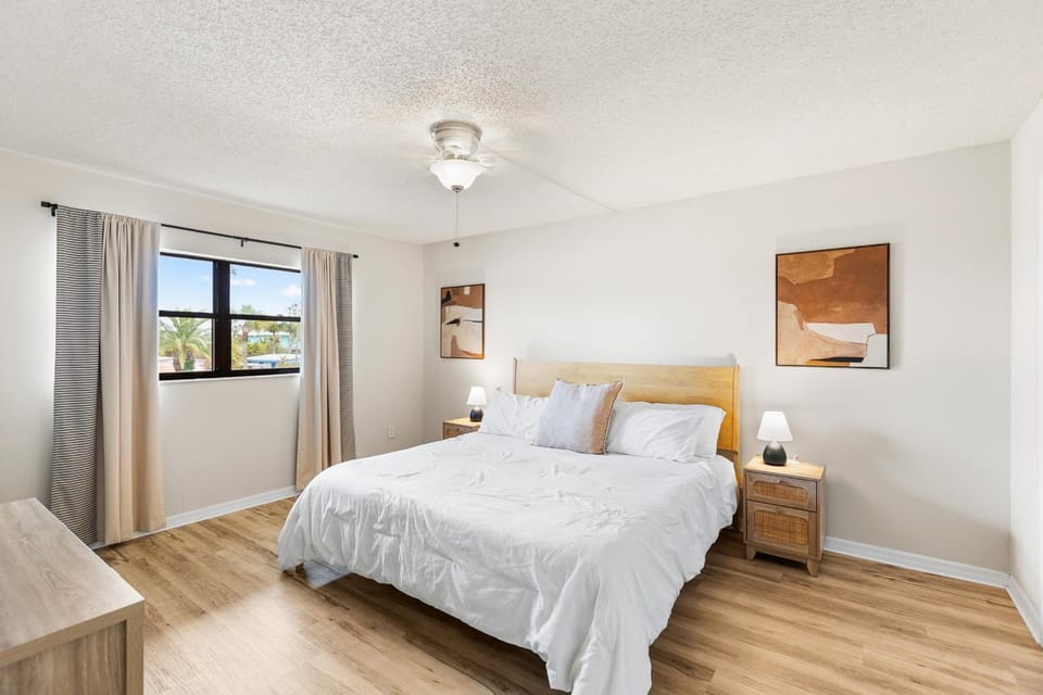 One Bedroom 1 1/2 Bath Madeira Place #211 Apartment in Madeira Beach