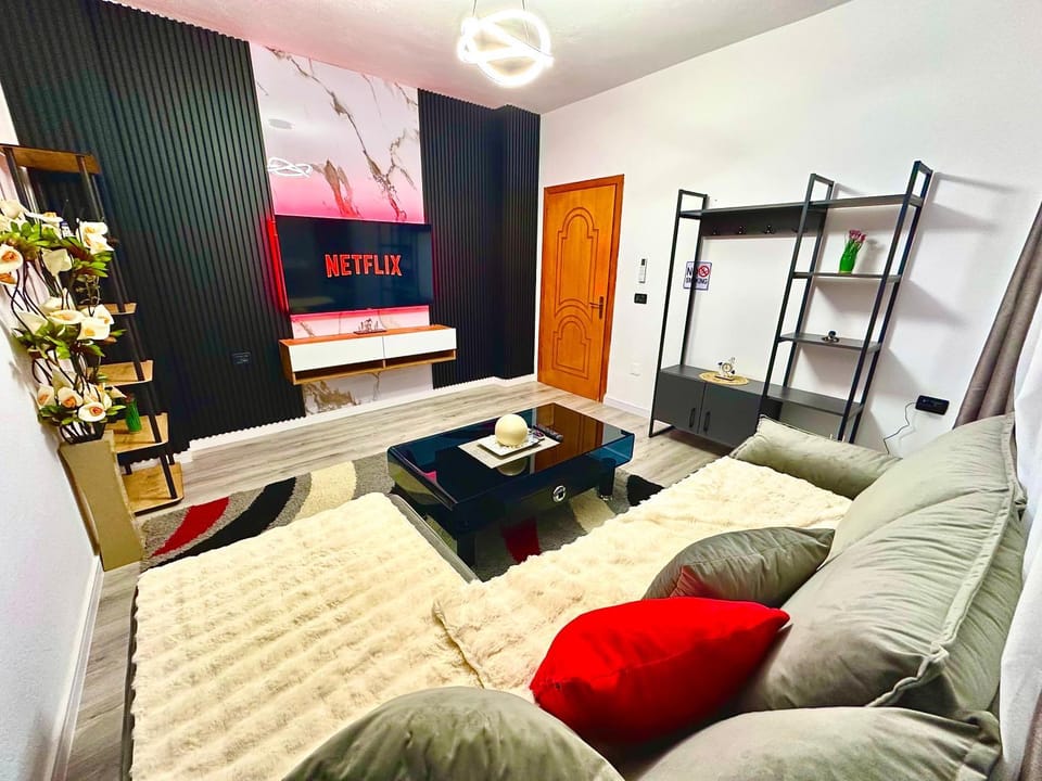 TV and multimedia, Living room, Photo of the whole room, Seating area