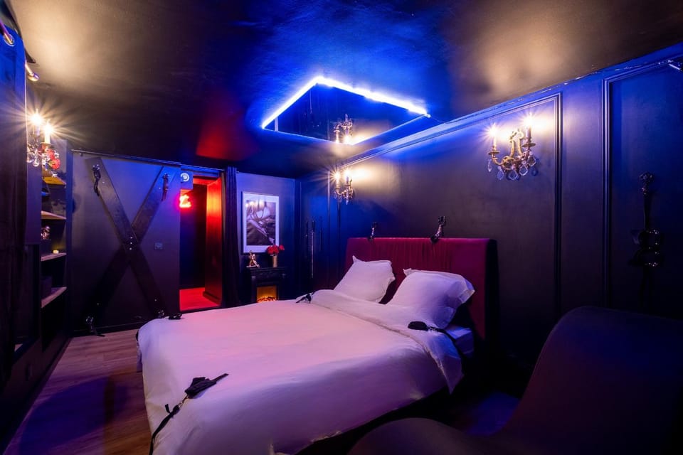Le Boudoir Secret - Love Room avec Chambre Secrète Apartment in French Riviera
