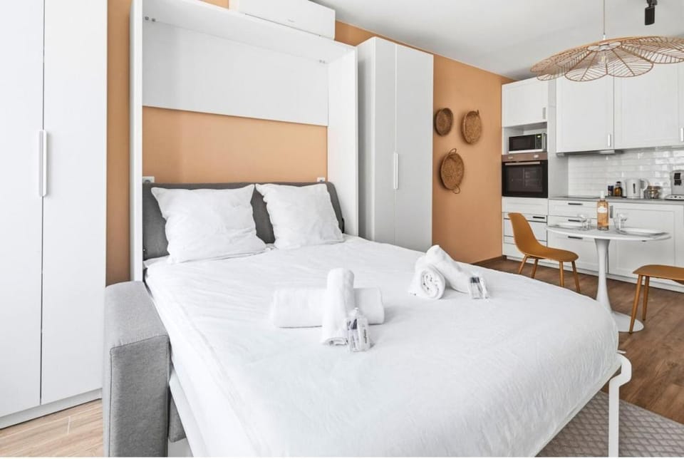 FLORAL Neuf- Climatisé - Centre ville Apartment in Cogolin