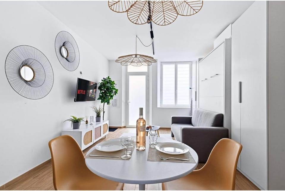 FLORAL Neuf- Climatisé - Centre ville Apartment in Cogolin