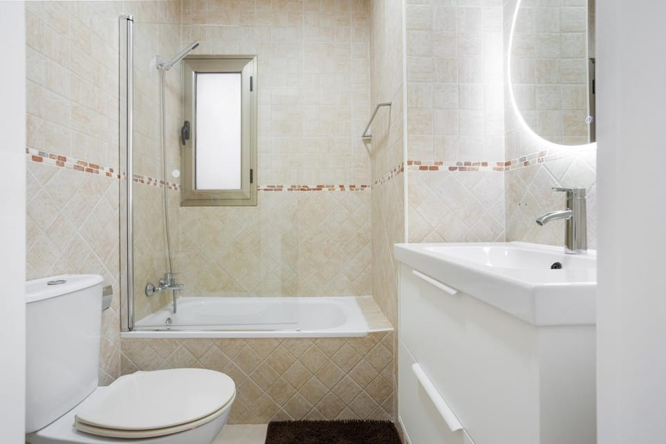 Bathroom, Living room