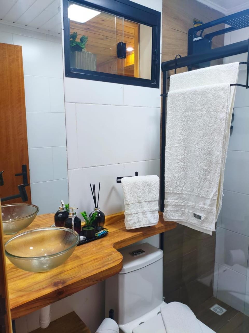 Shower, Bathroom, towels