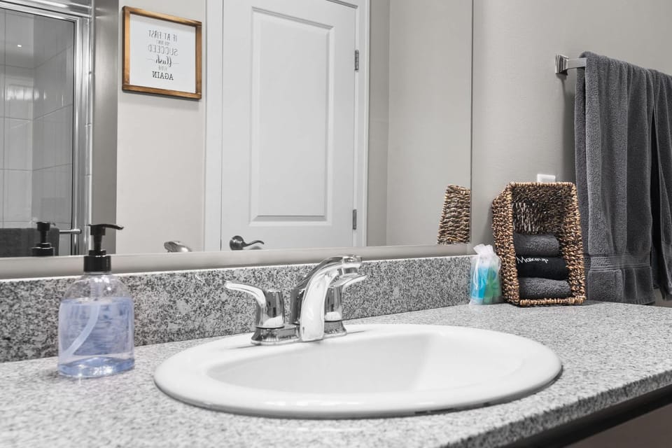 4 Downtown combined units with free parking Apartment in Indianapolis