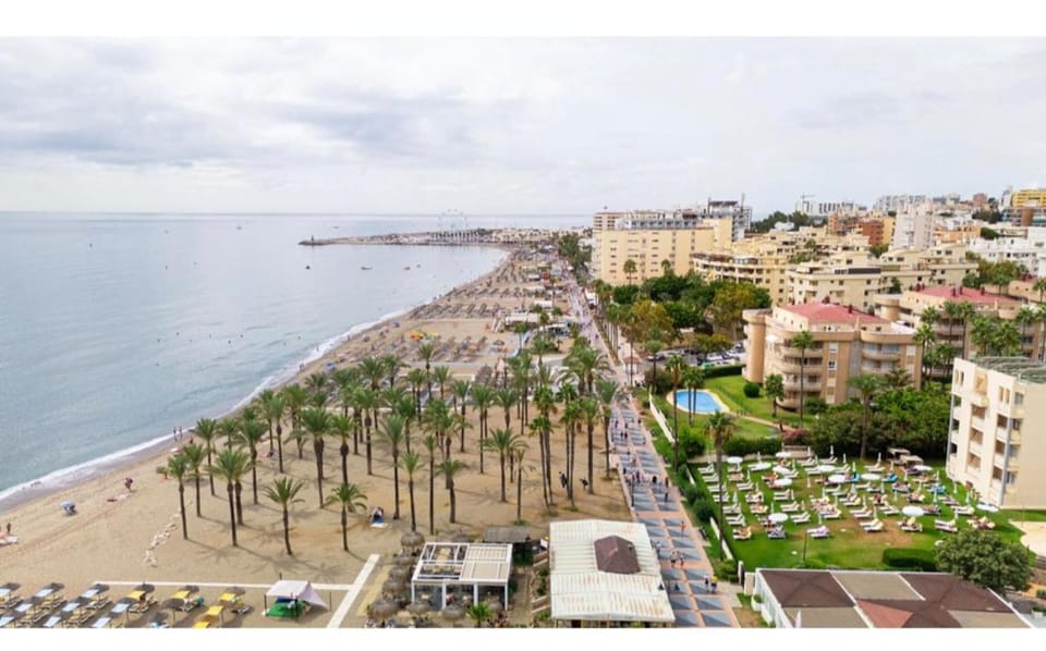 Nearby landmark, Day, Neighbourhood, Bird's eye view, Beach