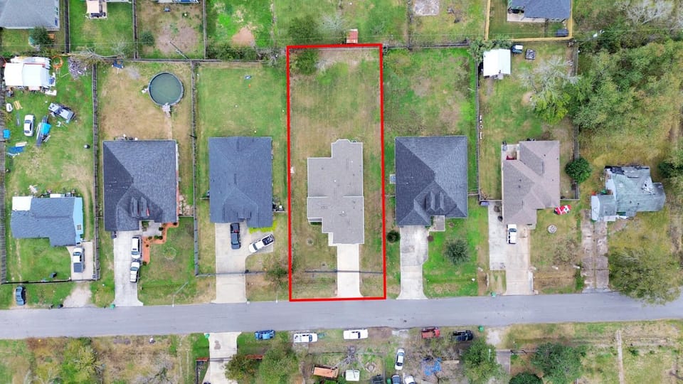 Property building, Day, Neighbourhood, Natural landscape, Bird's eye view, Garden, Street view, Location, Parking