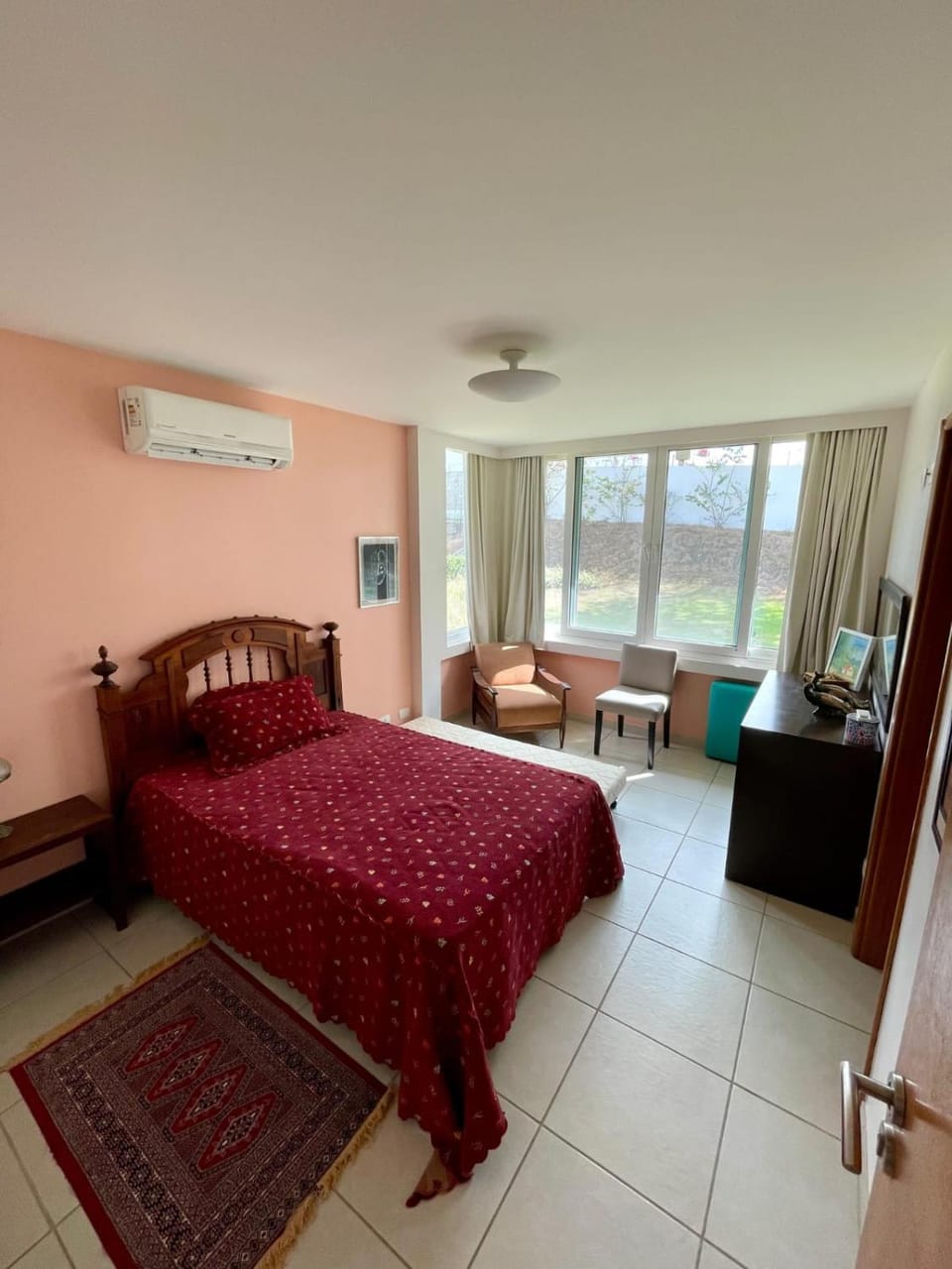 Bed, Photo of the whole room, Bedroom, air conditioner