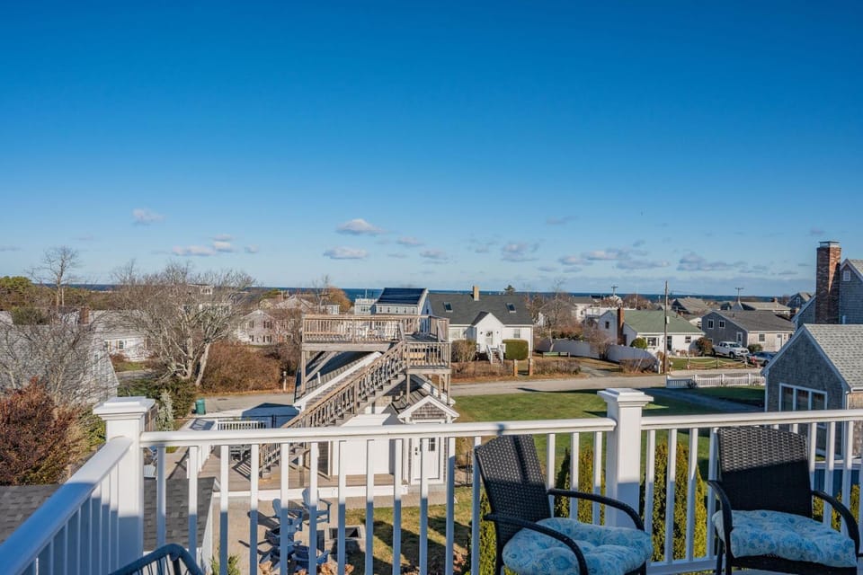 Relaxing Town Neck Home Near Beach House in Sandwich