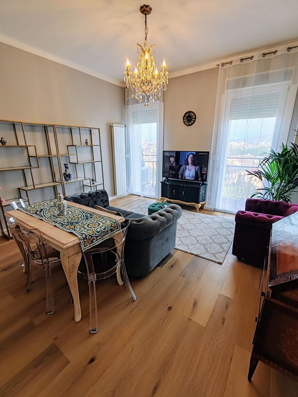 Living room, Dining area