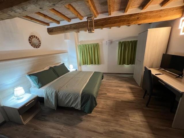 TV and multimedia, Bedroom, minibar