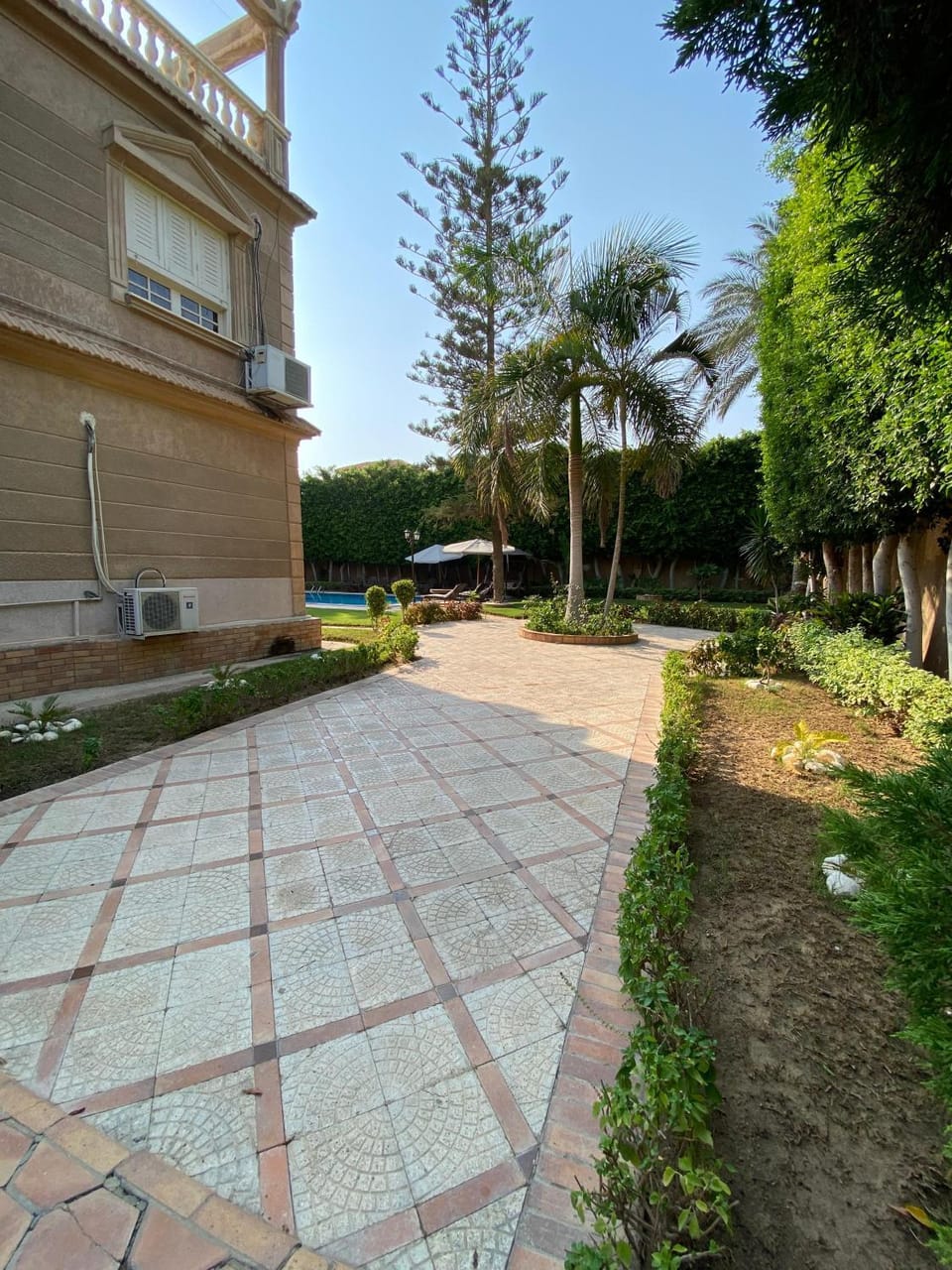 Property building, Natural landscape, Garden view