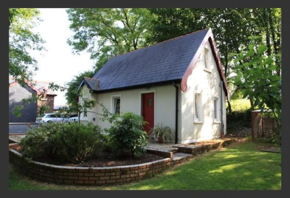 Property building, Garden, Garden view