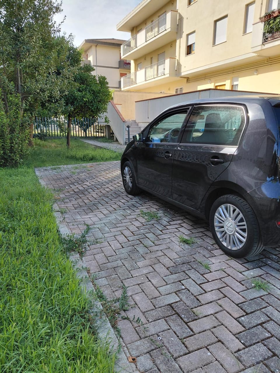 Property building, Garden view, Parking