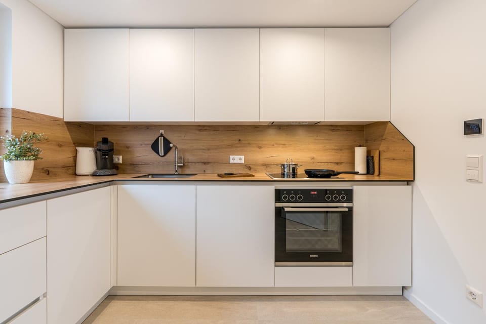 Coffee/tea facilities, Kitchen or kitchenette, dishwasher, heating, heating, oven, stove, toaster, acessibility