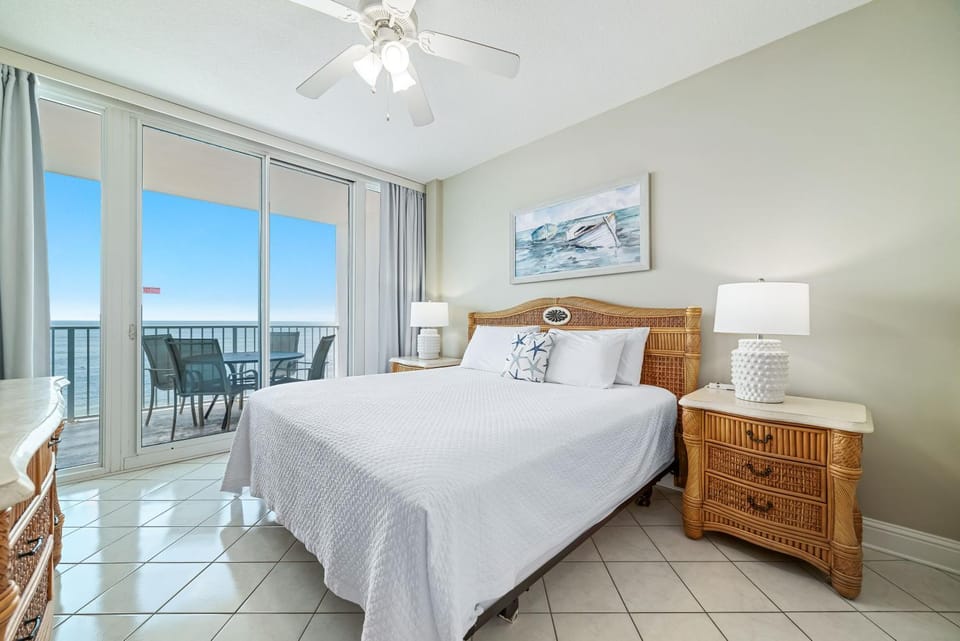 Lighthouse Unit 1210 House in Gulf Shores