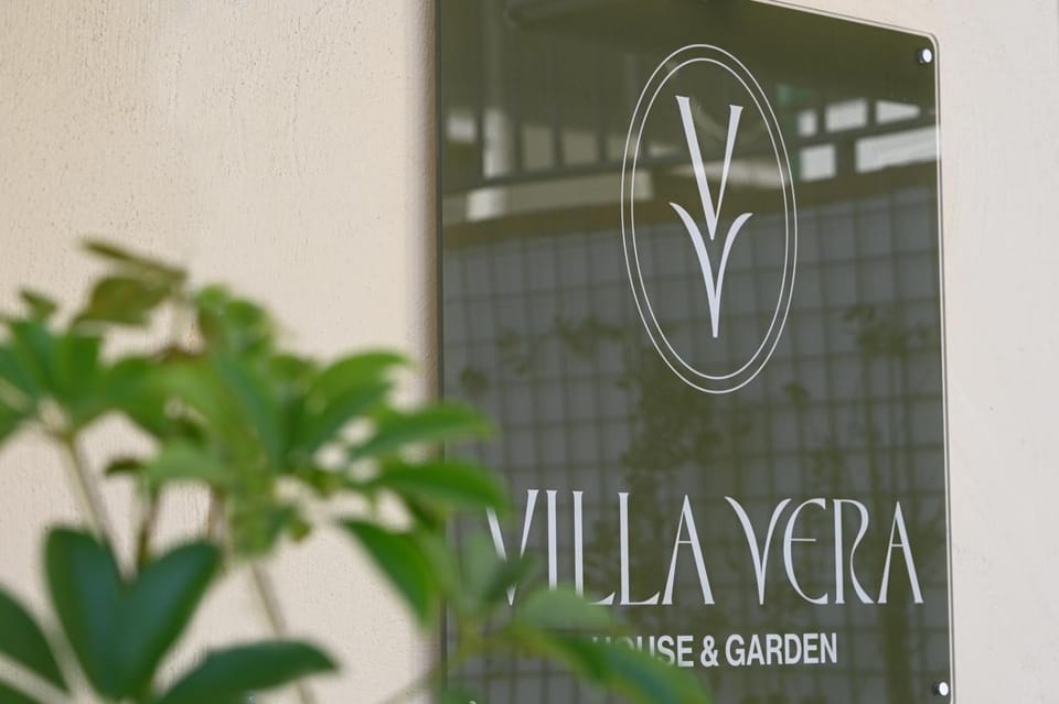 Property logo or sign, Logo/Certificate/Sign, Text overlay, Certificate/Award