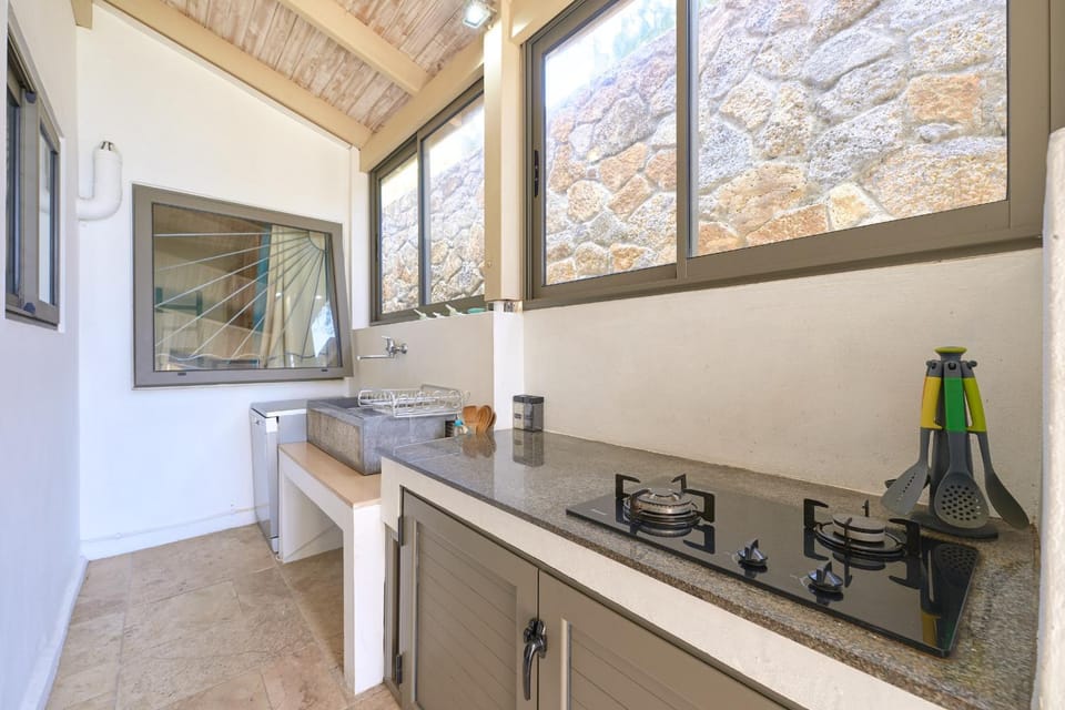 Villa LAGON Bleu, waterfront, private pool, 4 bedrooms en-suite Villa in Rivière du Rempart District, Mauritius
