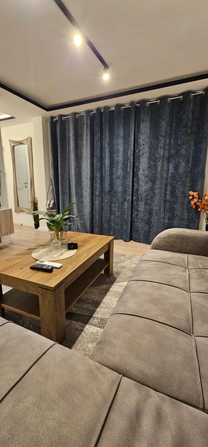 Paris Lux Night Apartment in Serbia