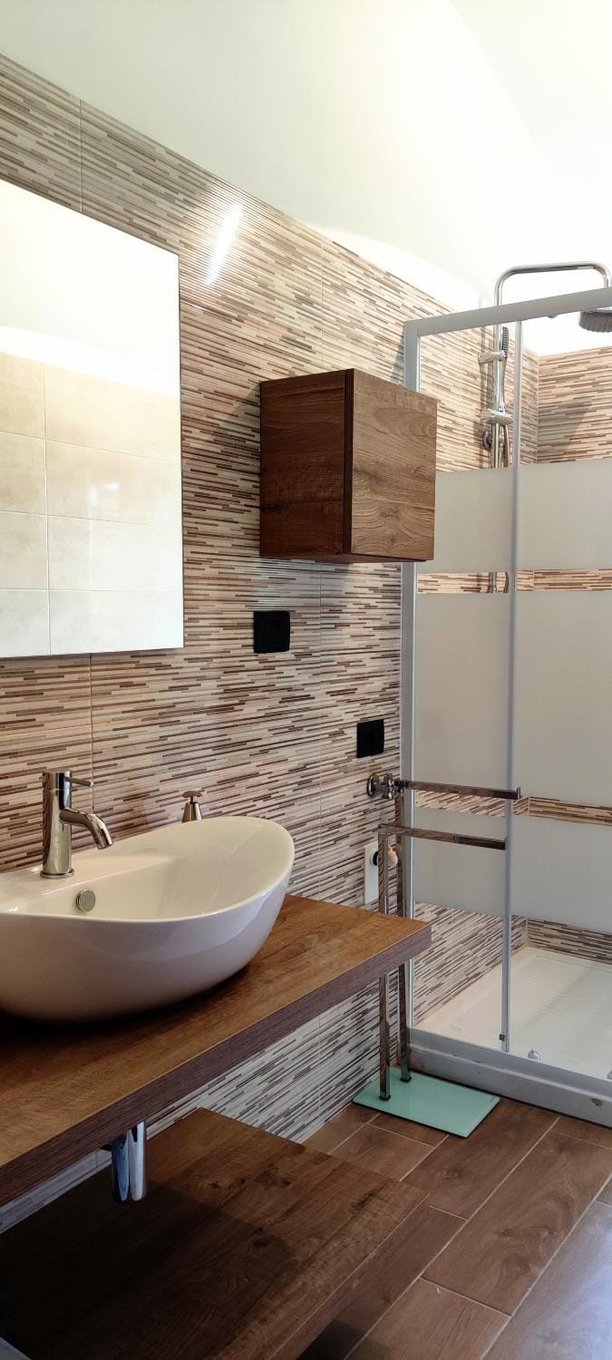 Shower, Bathroom