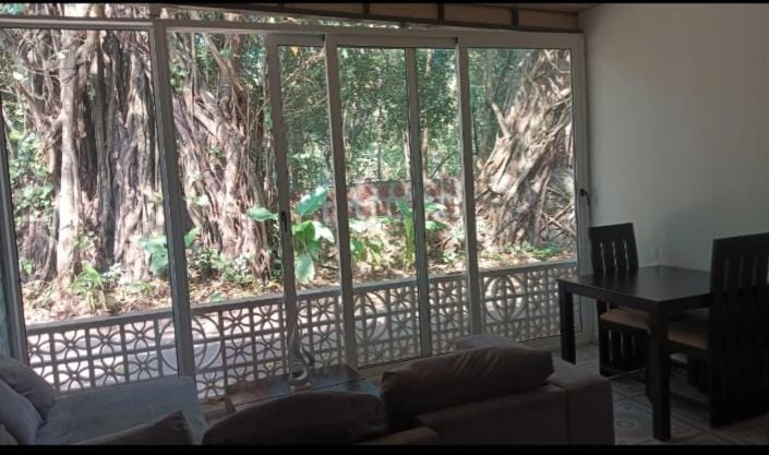 White Guest House Apartment in Candolim